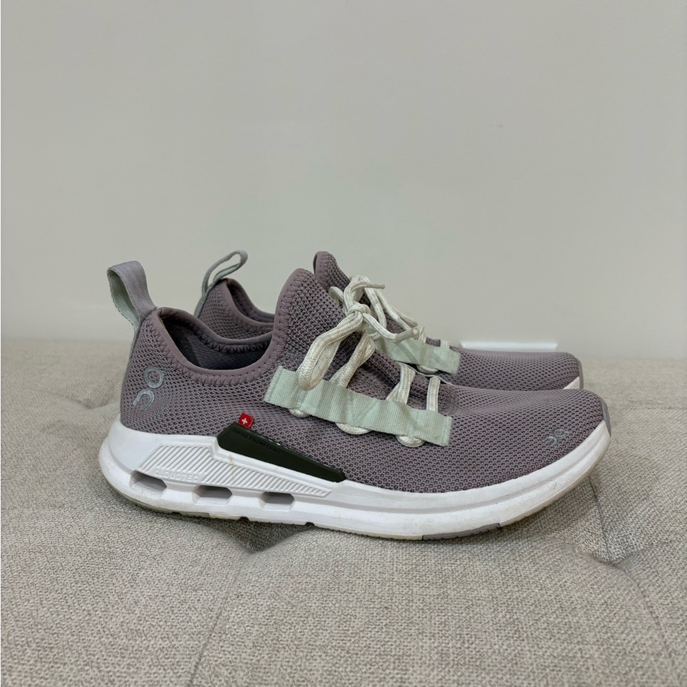Lavender Knit ON Sneakers Size 8.5